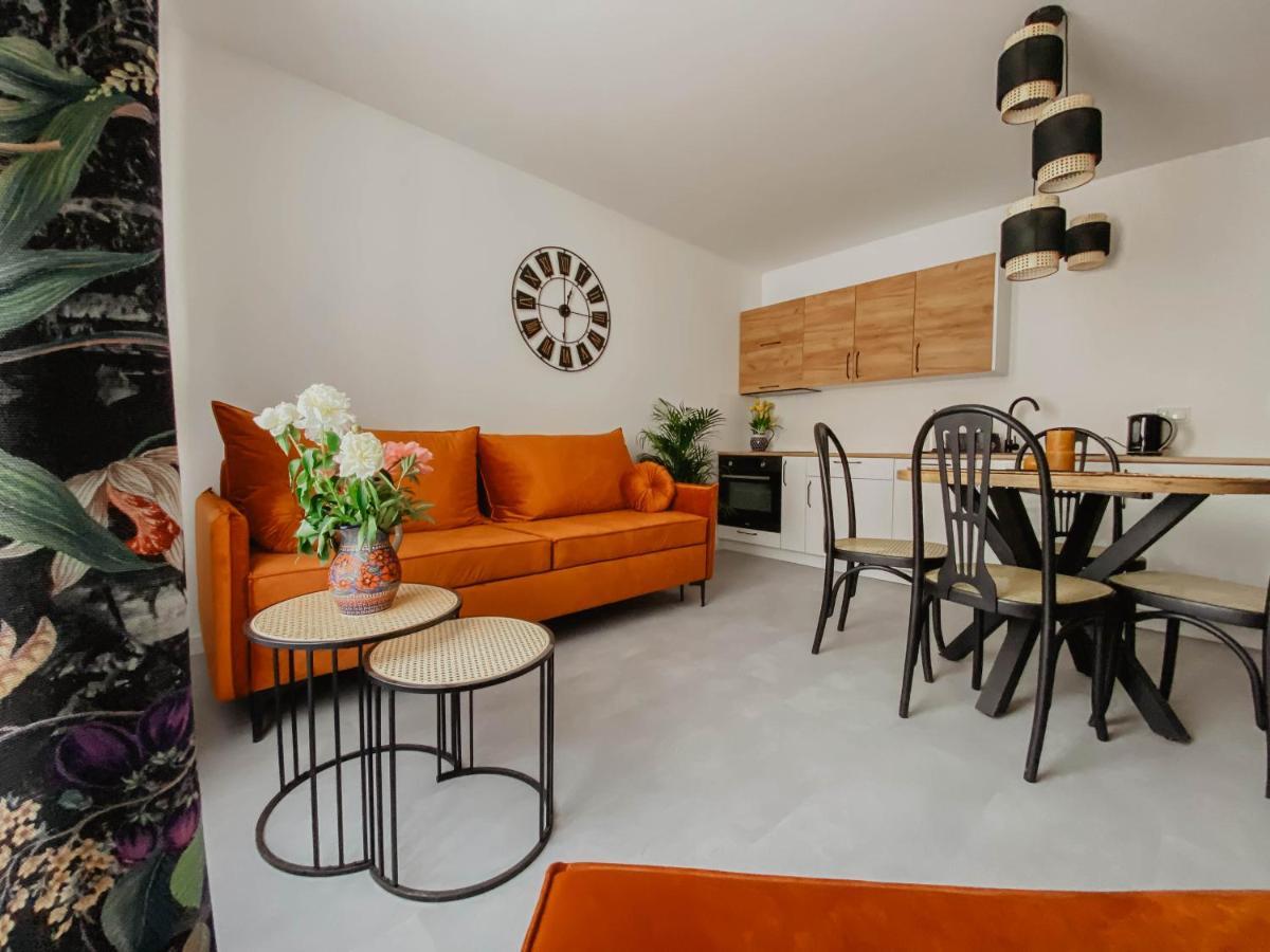 Cztery Pory Roku Apartment Wiele Ngoại thất bức ảnh