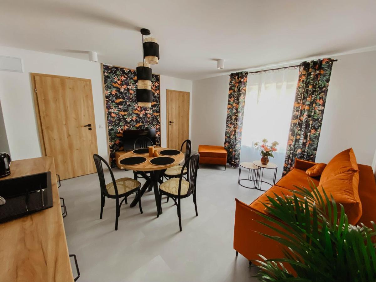 Cztery Pory Roku Apartment Wiele Ngoại thất bức ảnh