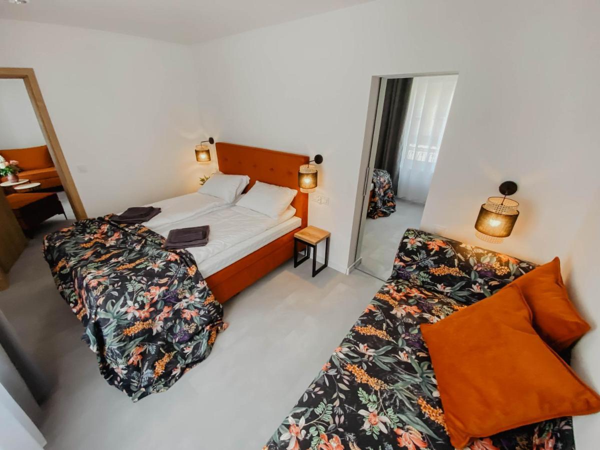 Cztery Pory Roku Apartment Wiele Ngoại thất bức ảnh
