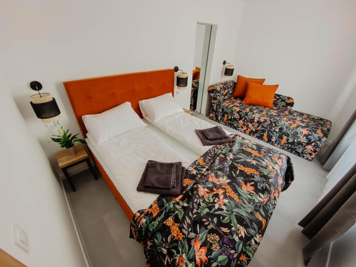 Cztery Pory Roku Apartment Wiele Ngoại thất bức ảnh