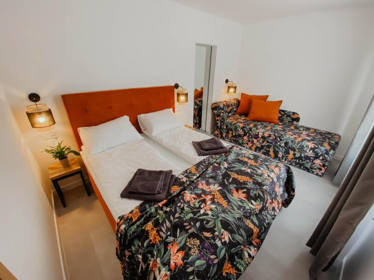 Cztery Pory Roku Apartment Wiele Ngoại thất bức ảnh