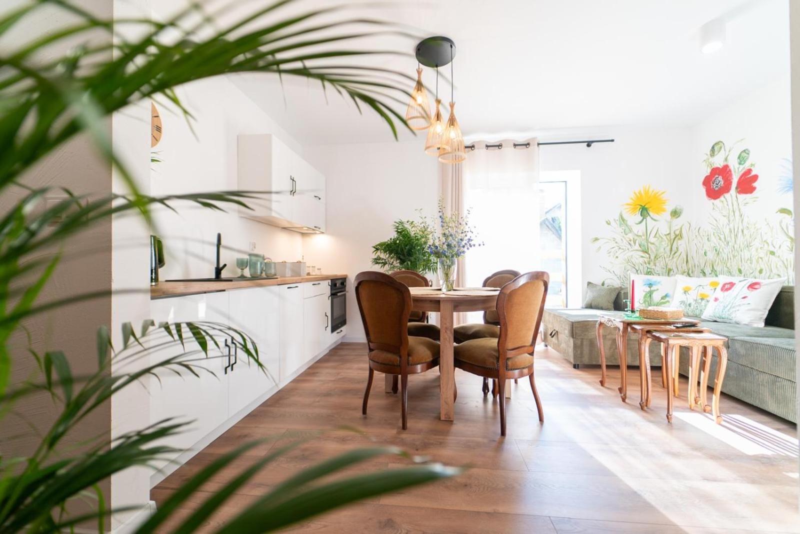 Cztery Pory Roku Apartment Wiele Ngoại thất bức ảnh