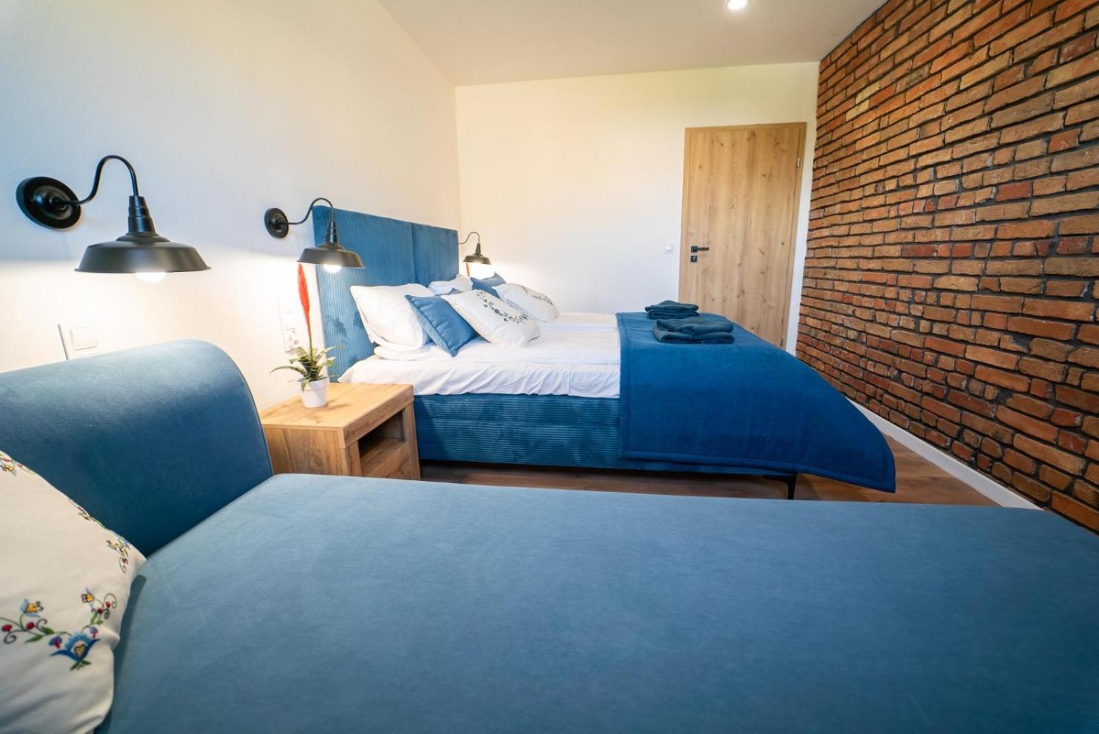 Cztery Pory Roku Apartment Wiele Ngoại thất bức ảnh