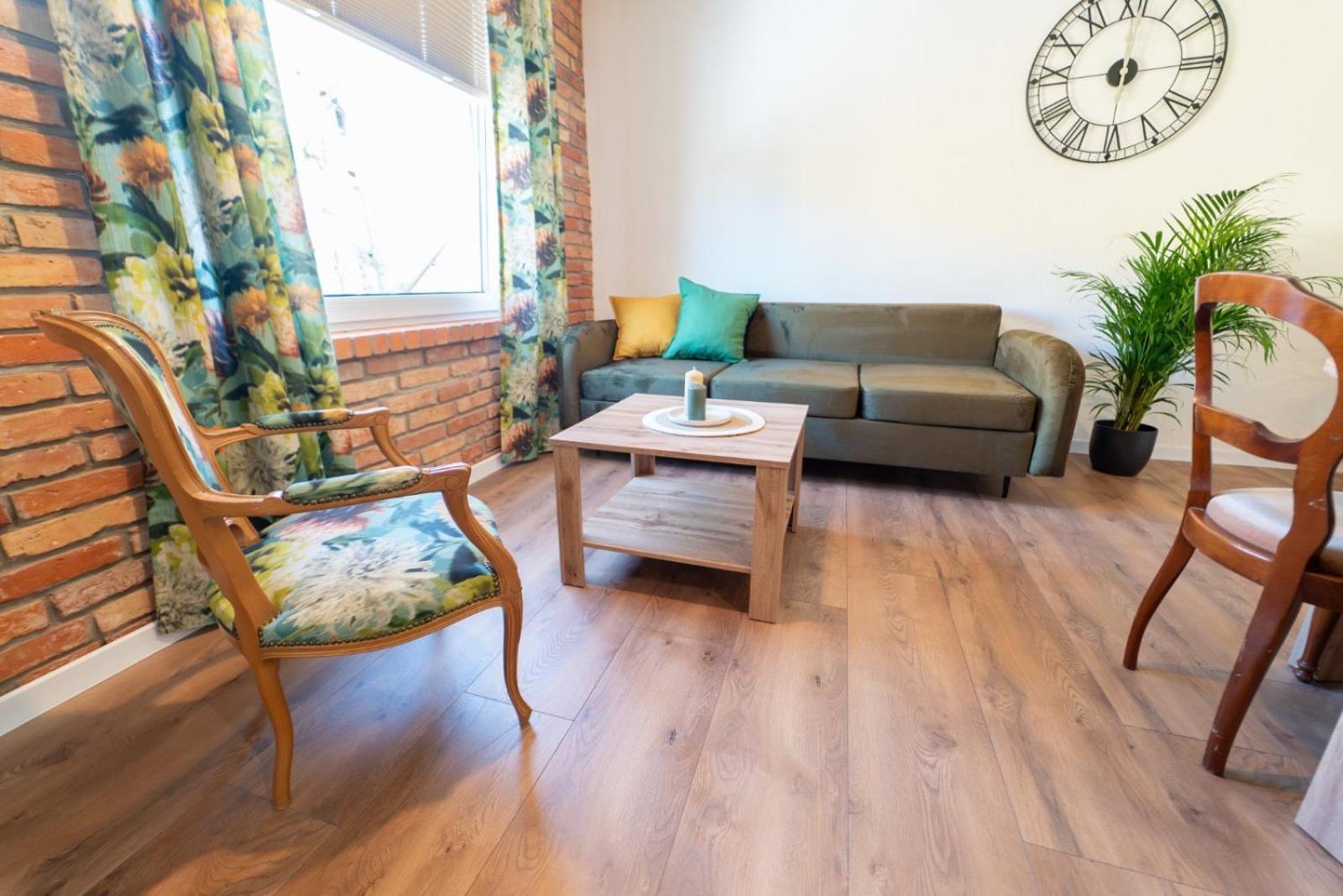 Cztery Pory Roku Apartment Wiele Ngoại thất bức ảnh
