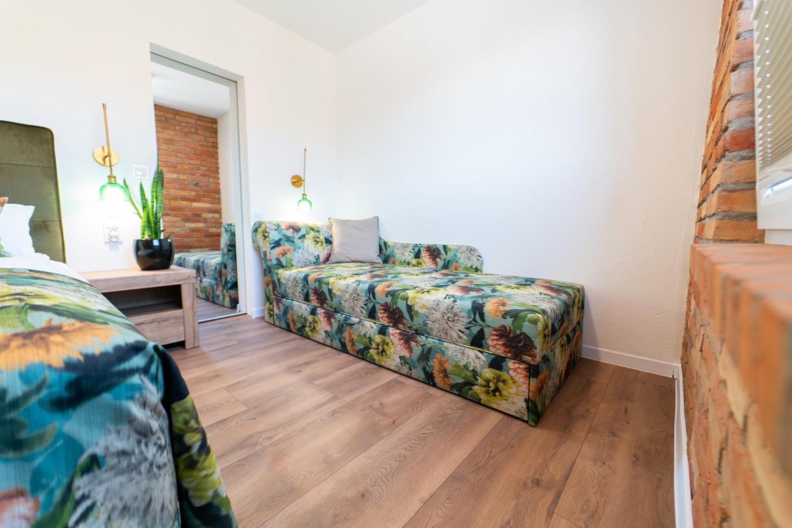 Cztery Pory Roku Apartment Wiele Ngoại thất bức ảnh