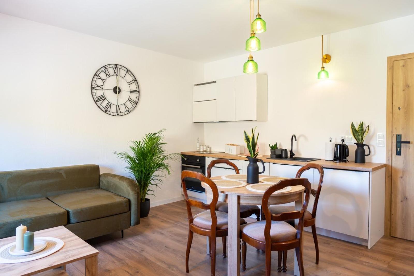 Cztery Pory Roku Apartment Wiele Ngoại thất bức ảnh